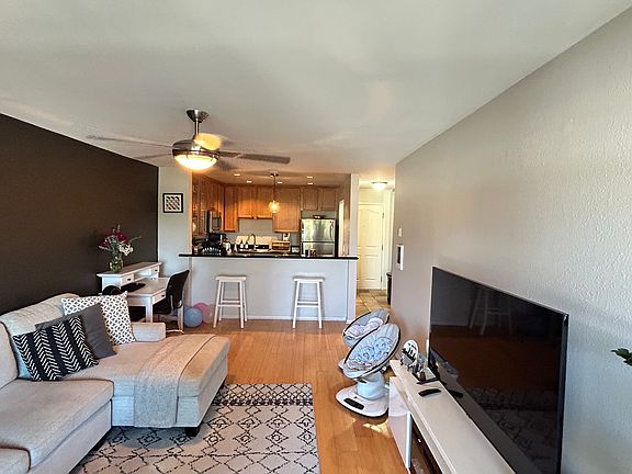 5th image of 3030 Suncrest Dr Unit 311