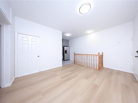 3rd image of 422 49th St APT 1F