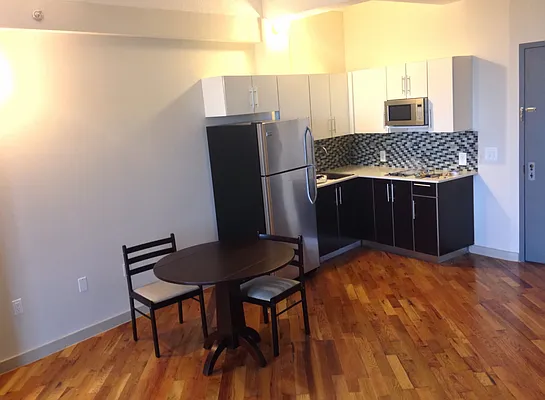 Rented by Pearl Realty Management LLC | media 15