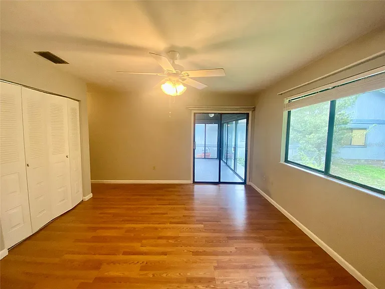 5344 NW 8th Ave — Photo 12
