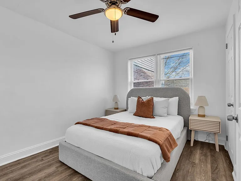 Maple Court Apartments — Photo 30