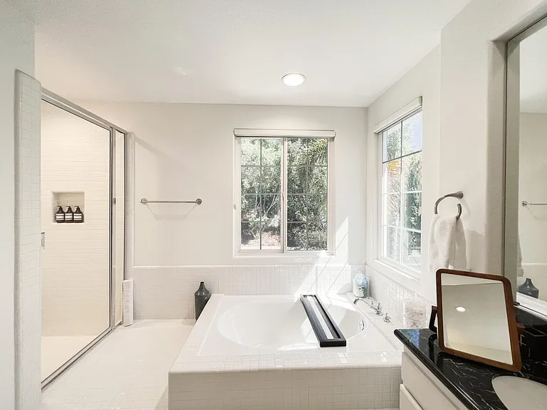 Whitesands Dr — Photo 32