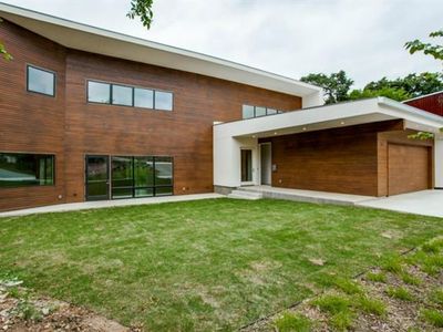 707 Kessler Woods Trl, Dallas, TX, 75208