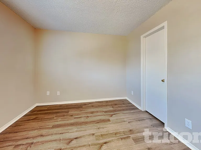10210 Routt St — Photo 7