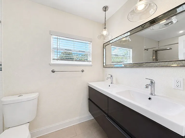 4305 W Bay Ave — Photo 16