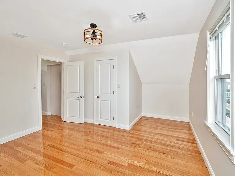 30 Hiawatha Rd #2 — Photo 7