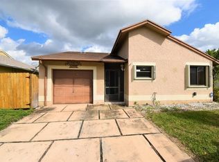 1121 SW 109th Ave, Pembroke Pines, FL 33025