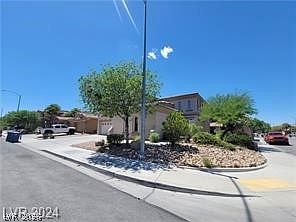 3rd image of 206 Valerian St