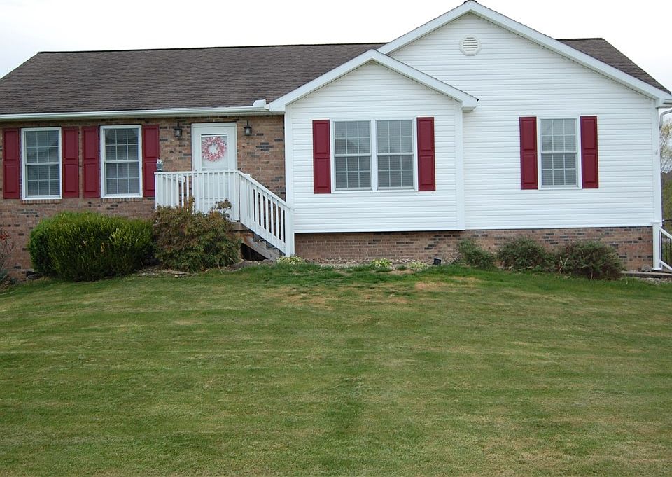 1st image of 5 Blackberry Ln