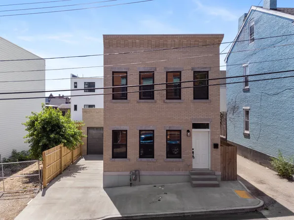 1319 Reddour St #1, Pittsburgh, PA 15212