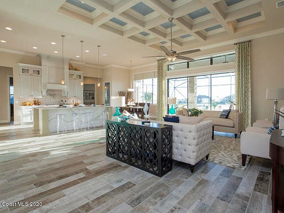 3rd image of 8590 Serrano Cir
