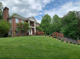 753 Kentland Dr, Great Falls, VA 22066