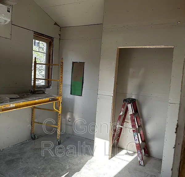 90 Beacon Ct #2 — Photo 5