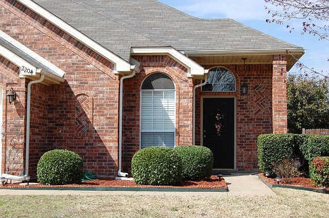 1st image of 2204 Ellis Dr