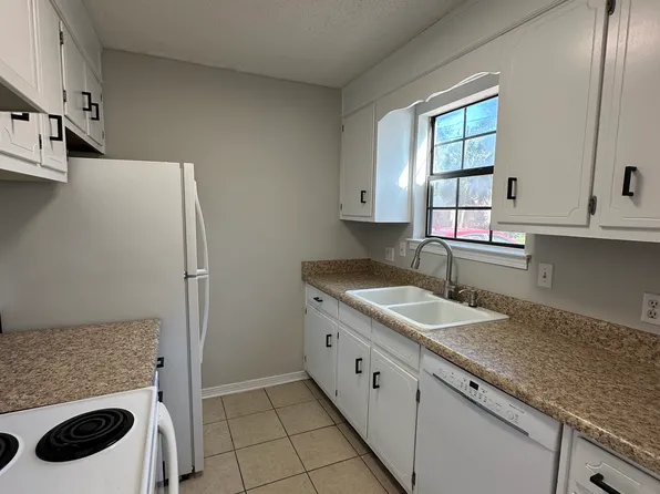 7706 Kipling St APT B, Pensacola, FL 32514