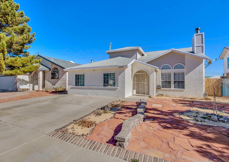 1st image of 11044 Loma De Color Dr
