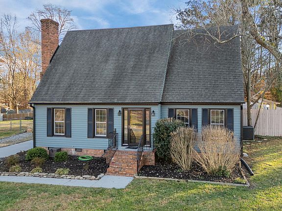 4th image of 543 Lori Ln