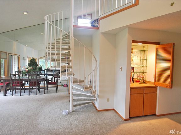 5th image of 2623 S Cedar St #412