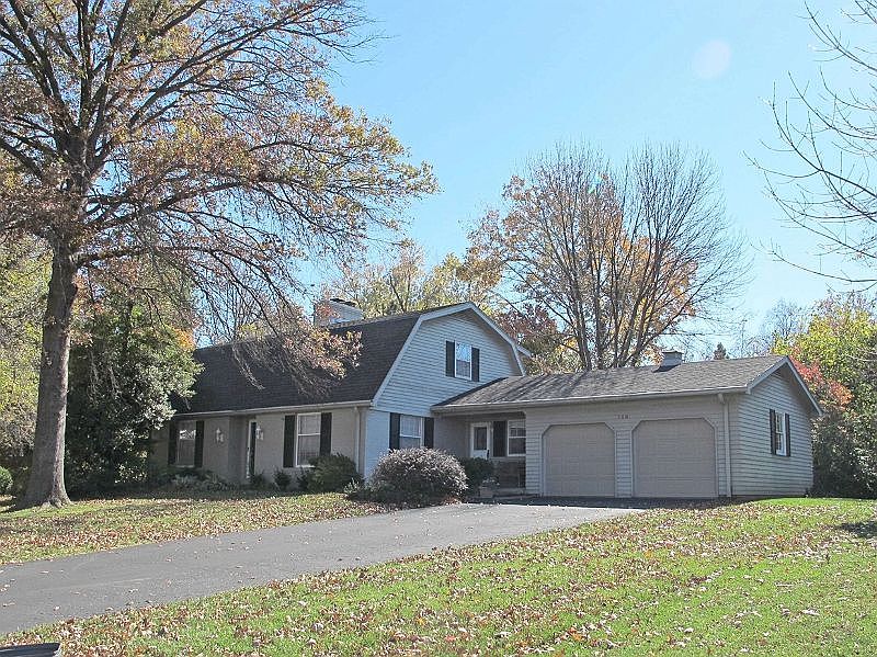 1st image of 316 Montclair Ct