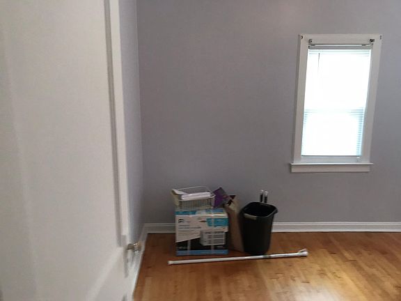5th image of 22414 Maxine St