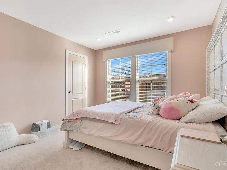 5817 Montrose Ct — Photo 35