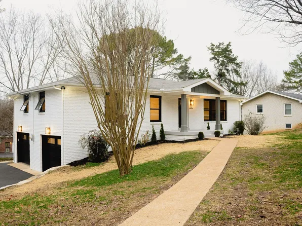 5111 Greentree Dr, Nashville, TN 37211