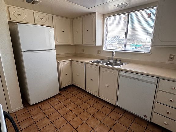 5th image of 1705 Shadow Mountain Pl