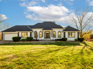 544 Mark Twain Dr, Branson West, MO 65737