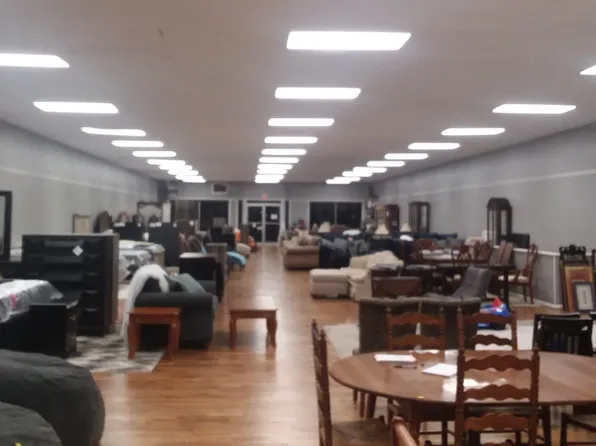 213 N 1st St, Pulaski, TN 38478