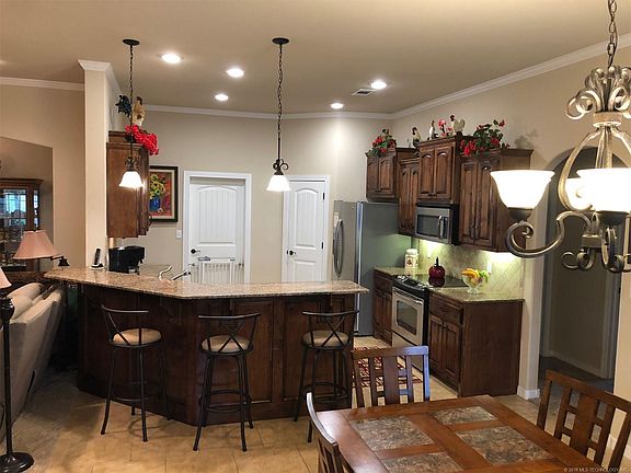 2nd image of 14714 S Courtney Ln W