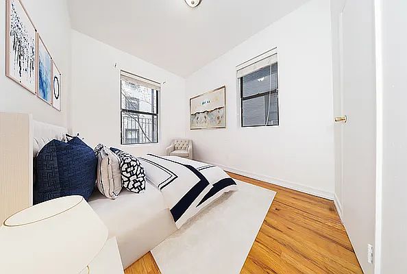 2nd image of 15 W 64th St APT 3D