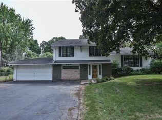 99 Brooklea Dr, Rochester, NY 14624