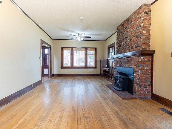 5th image of 600 Albany St