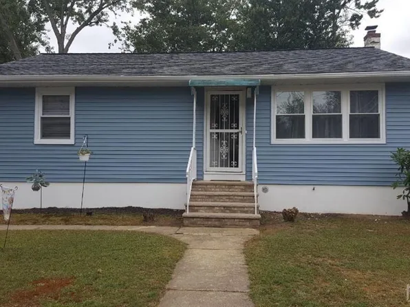 13 New St, Jamesburg, NJ 08831