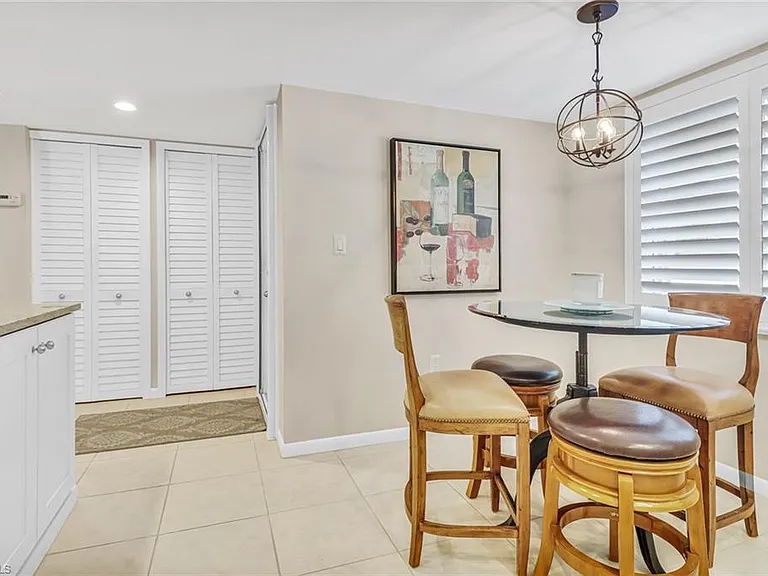 3200 Binnacle Dr #D3 — Photo 4