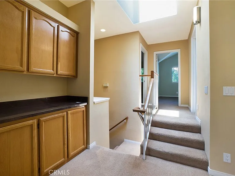 3055 E Hillcrest Dr — Photo 13