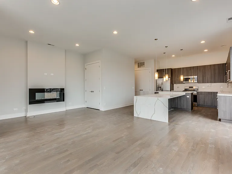 2805 W Cortland St #2 — Photo 11