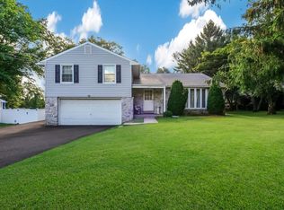 571 Lowell Rd, Warminster, PA 18974