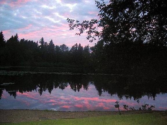 SUN SETTING ON LAKE