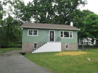 27 Coldenham Rd, Walden, NY 12586