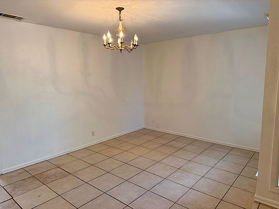 4th image of 7714 Village Oak Dr
