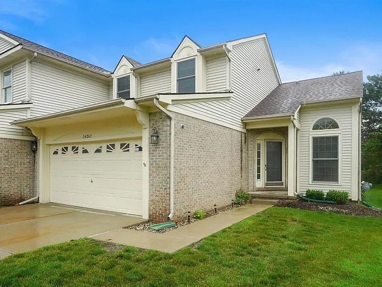 24267 Weathervane Ct — Photo 1