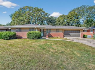 4206 43rd St, Des Moines, IA 50310