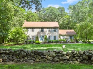 6 Old Dodgingtown Rd, Bethel, CT 06801