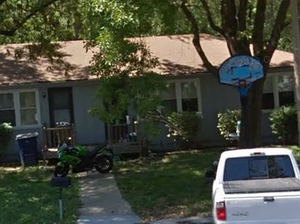 409 SW 11th St, Blue Springs, MO 64015