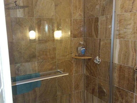 3rd image of 143 W Burton Place Chicago Illinois #1 N