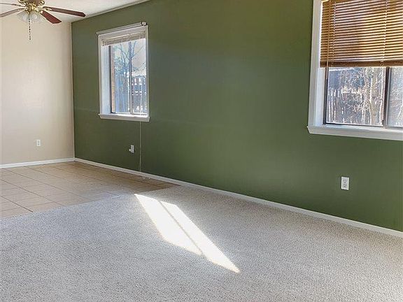 3rd image of 409 Lugar Del Creston St