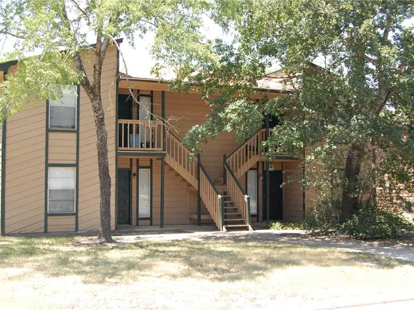 2402 Bosque Dr #A-d, College Station, TX 77845