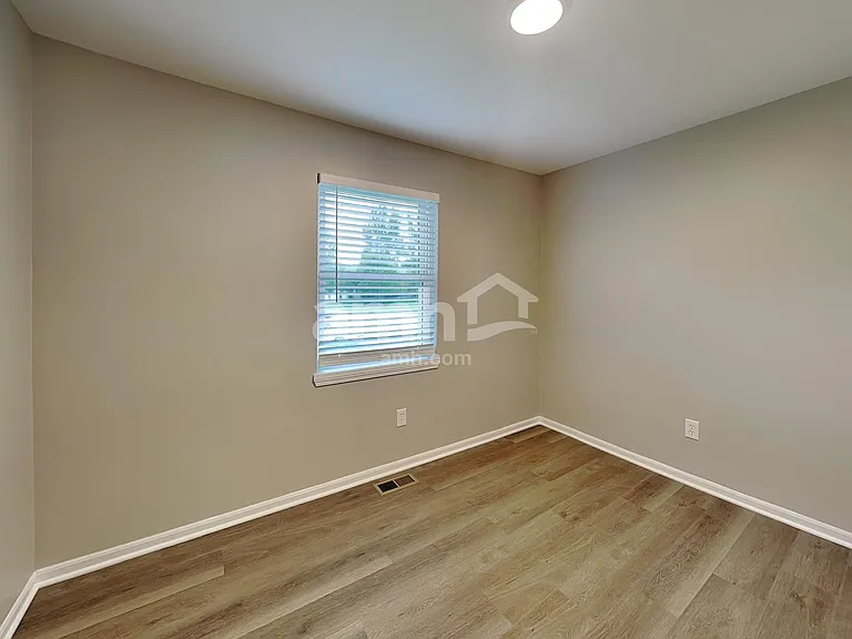 5925 Bluegrass Trl — Photo 16