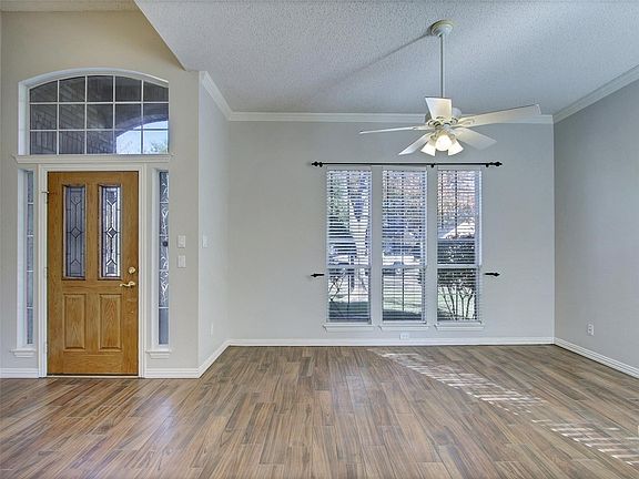 4th image of 11117 Knoxville Ln